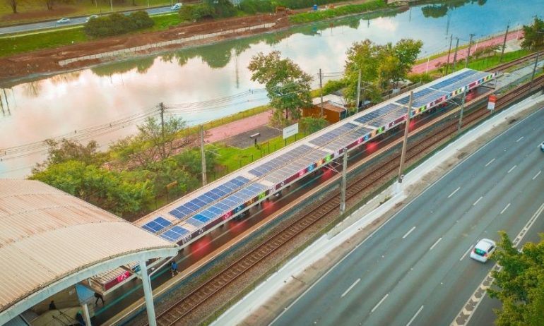 São Paulo inaugura 1ª estação de trem movida por energia solar